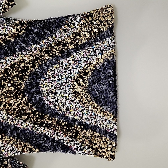 ANTHROPOLOGIE Sequin Top by Maeve/ Maribella Mock Neck design extra small - Picture 16 of 17